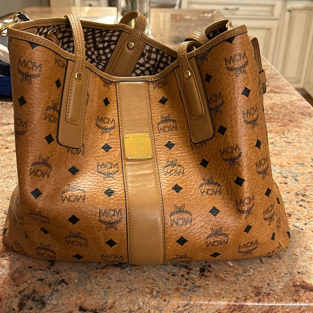 MCM Liz Small Reversible Shopper Tote